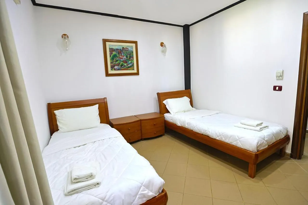 Hotel Kastrati 格勒姆