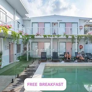 Surf Boutique Backpackers - Free Breakfast , Guldkusten Australien